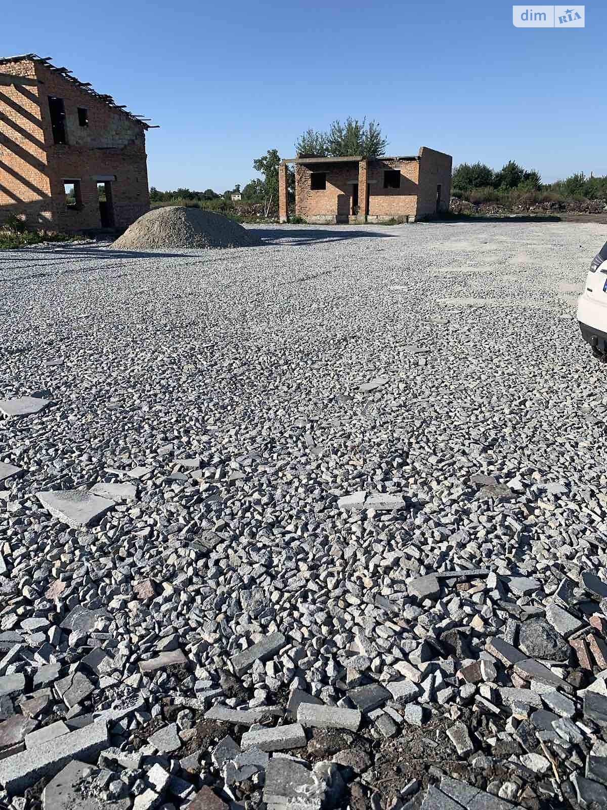 Земельный участок коммерческого назначения в Дворце, площадь 30 соток фото 1 Земельный участок коммерческого назначения в Дворце, площадь 30 соток фото 1