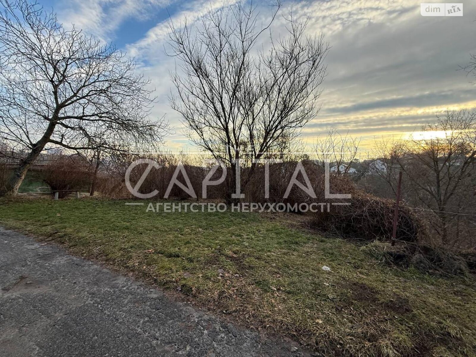 Земля комерційного призначення в Києві, район Голосіївський, площа 30 соток фото 1 Земля комерційного призначення в Києві, район Голосіївський, площа 30 соток фото 1