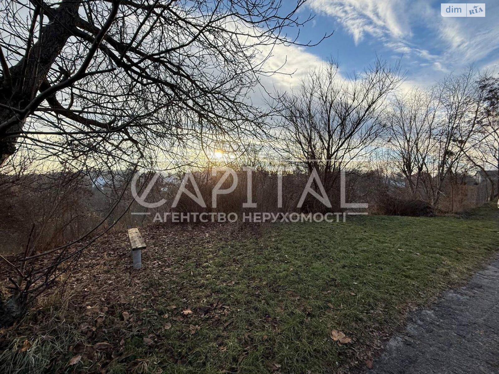 Земля комерційного призначення в Києві, район Голосіївський, площа 30 соток фото 1 Земля комерційного призначення в Києві, район Голосіївський, площа 30 соток фото 1