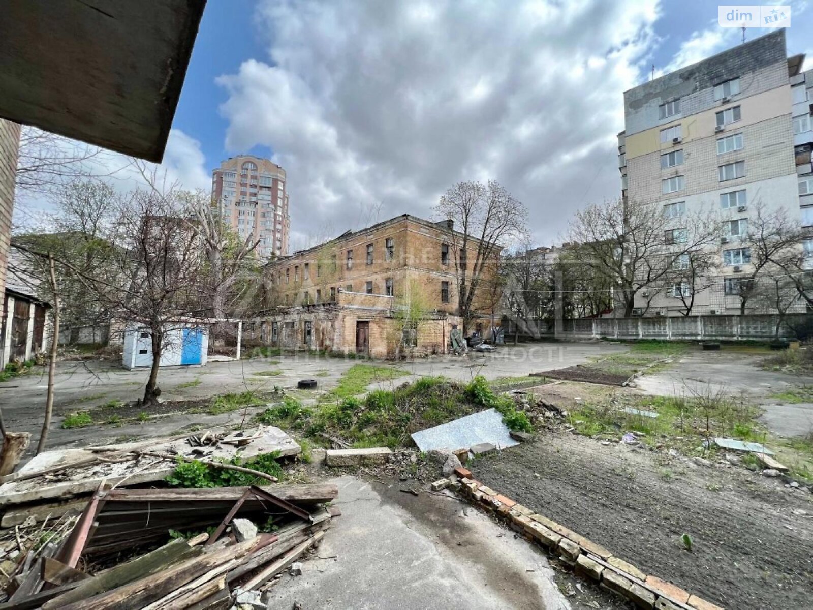 Земля комерційного призначення в Києві, район Шевченківський, площа 0.611 Га фото 1