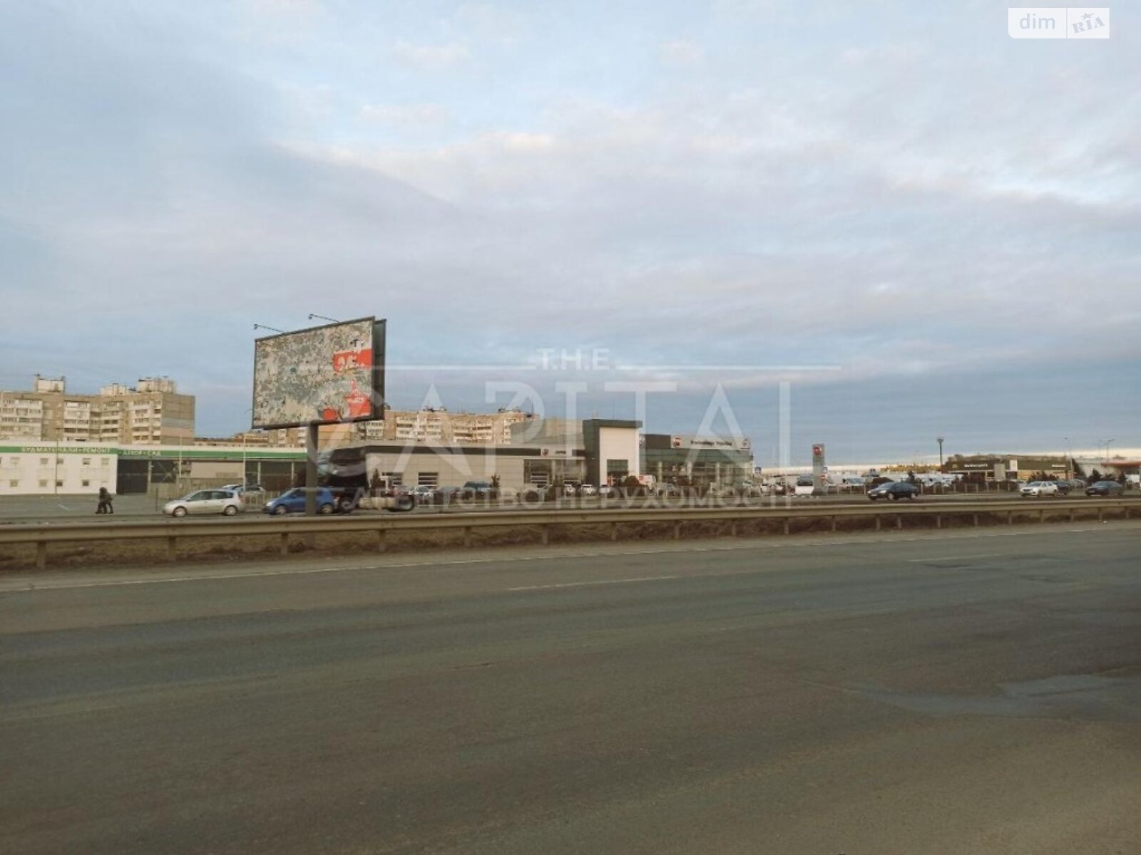 Земельный участок коммерческого назначения в Киеве, площадь 300 соток фото 1