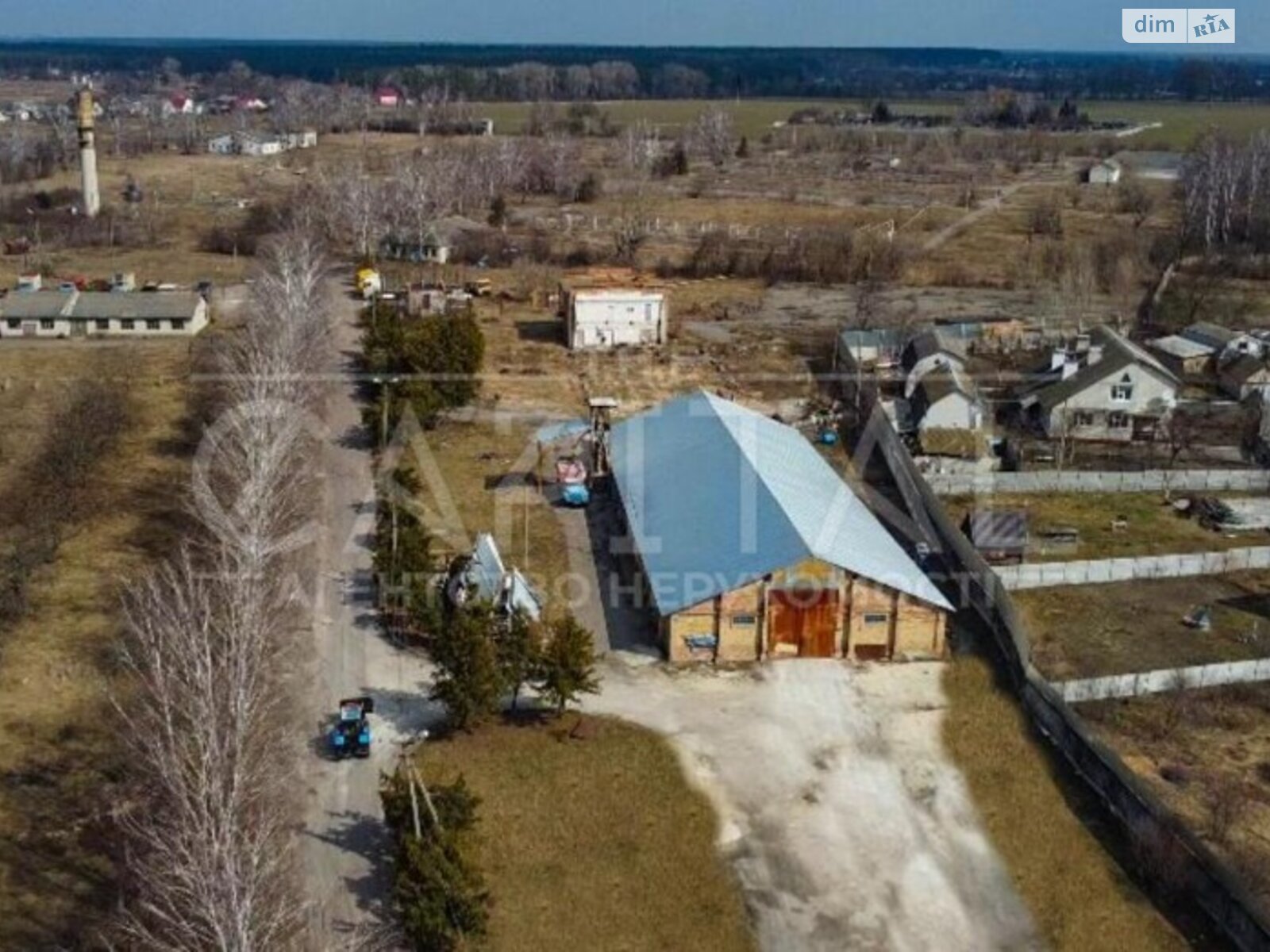 Земельна ділянка комерційного призначення в Кожухівці, площа 2500 соток фото 1 Земельна ділянка комерційного призначення в Кожухівці, площа 2500 соток фото 1