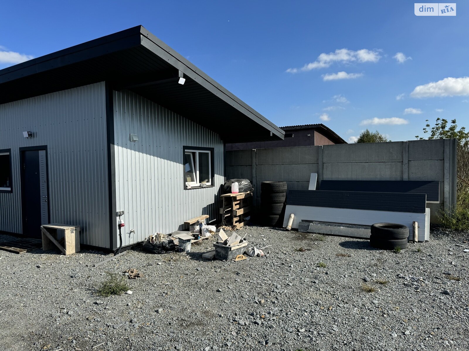 Земельный участок коммерческого назначения в Корнине, площадь 7.14 сотки фото 1 Земельный участок коммерческого назначения в Корнине, площадь 7.14 сотки фото 1