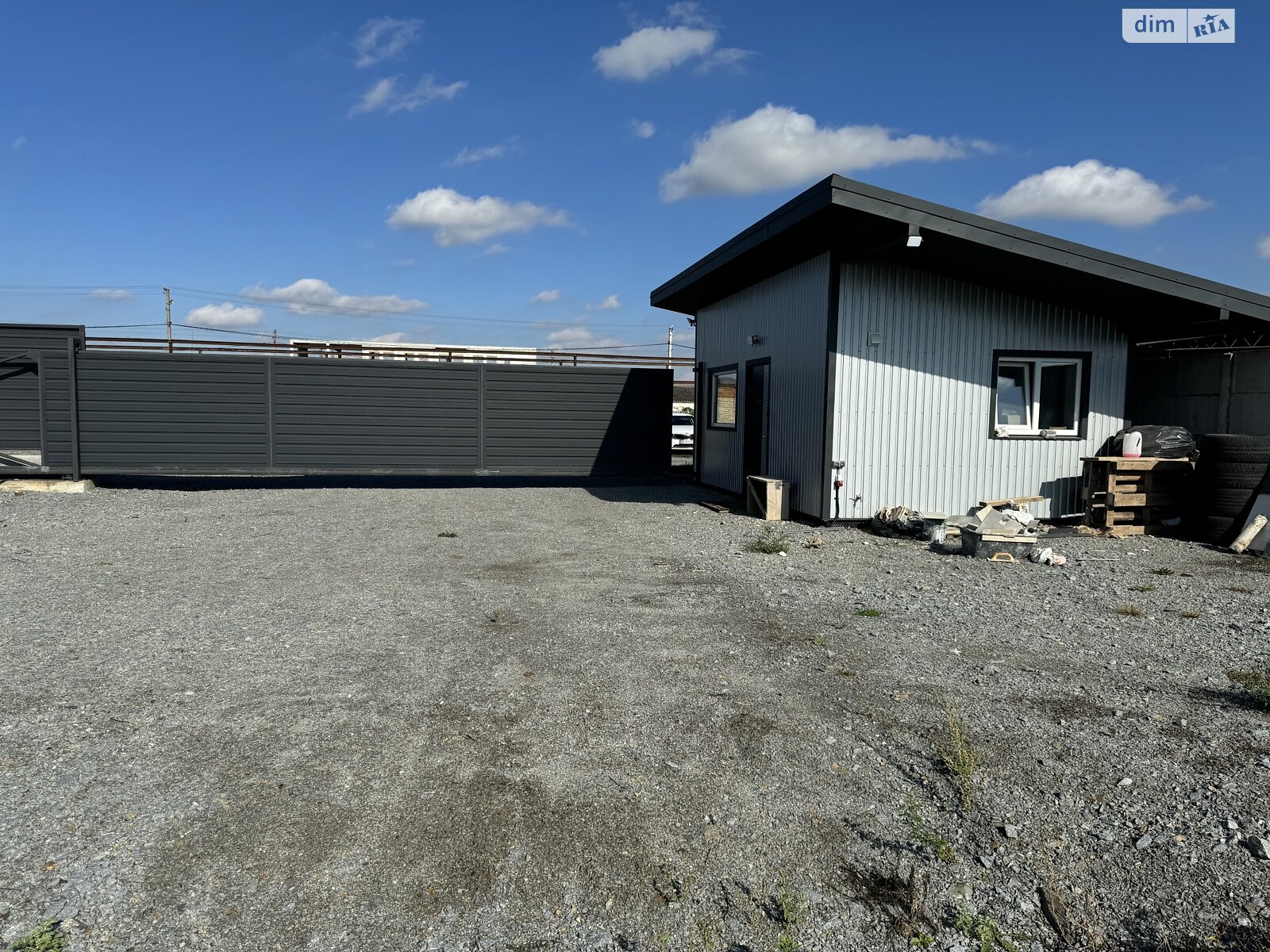 Земельный участок коммерческого назначения в Корнине, площадь 7.14 сотки фото 1 Земельный участок коммерческого назначения в Корнине, площадь 7.14 сотки фото 1