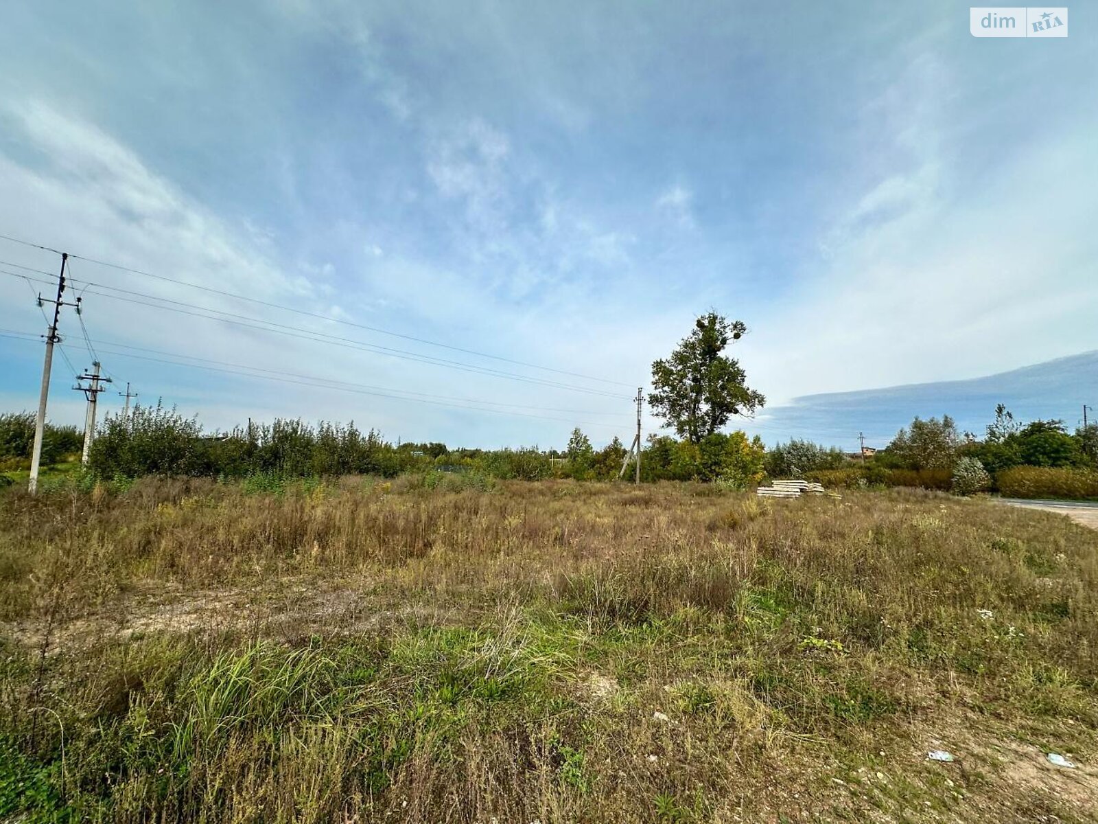 Земельный участок коммерческого назначения в Подберезцах, площадь 40 соток фото 1 Земельный участок коммерческого назначения в Подберезцах, площадь 40 соток фото 1