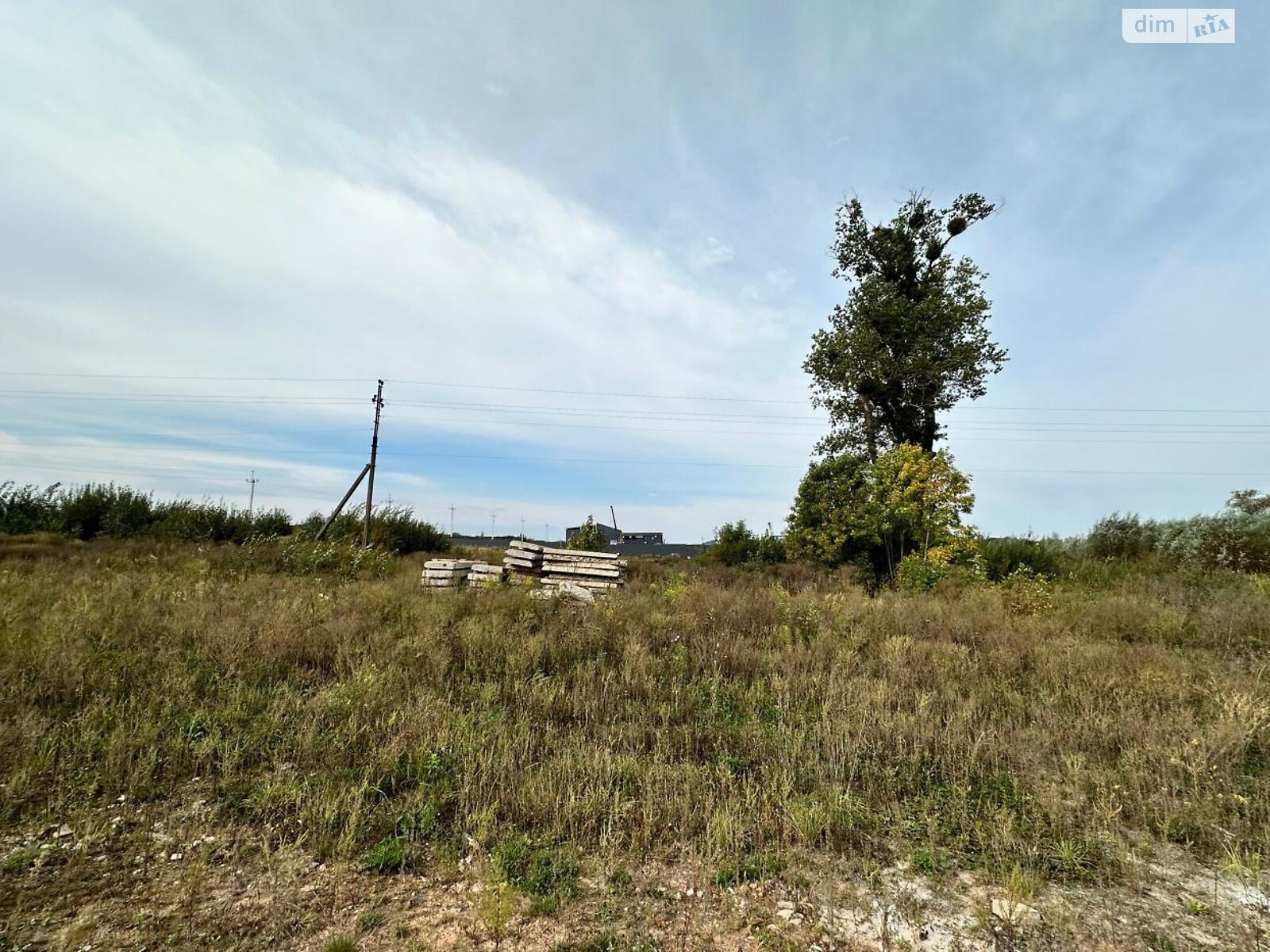 Земельный участок коммерческого назначения в Подберезцах, площадь 40 соток фото 1