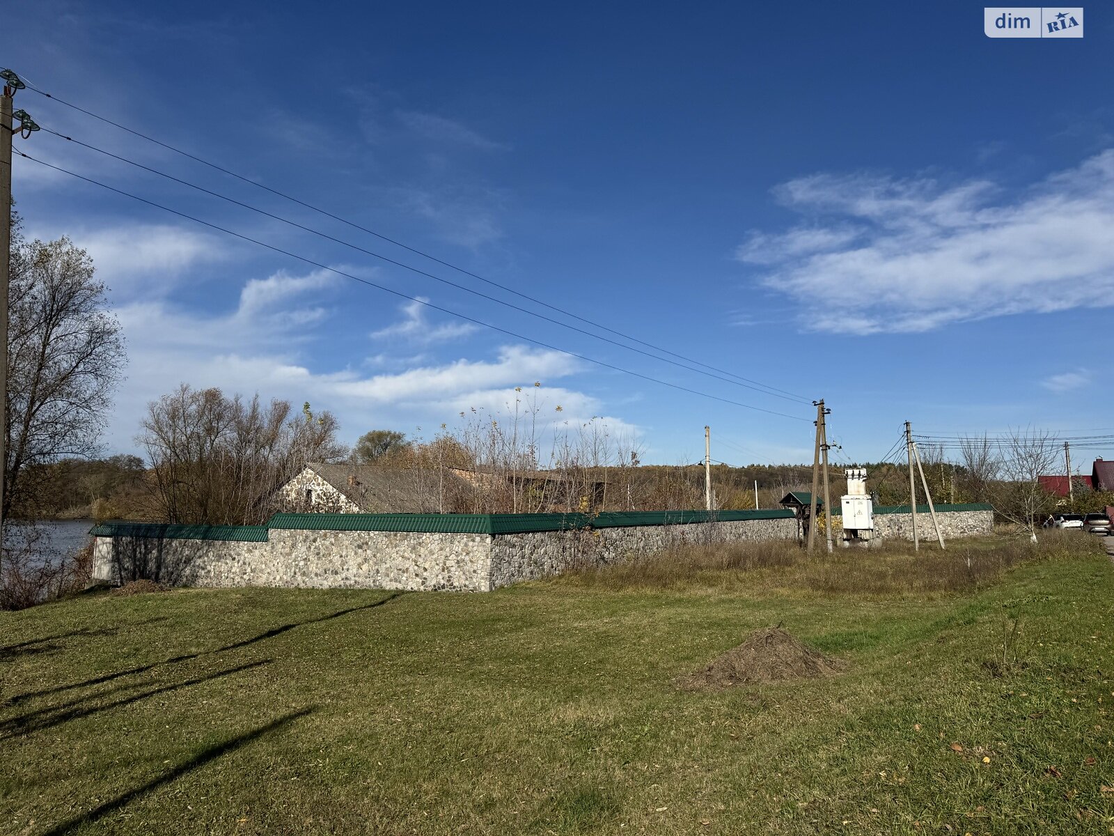Земельный участок коммерческого назначения в Селище, площадь 27.7 сотки фото 1 Земельный участок коммерческого назначения в Селище, площадь 27.7 сотки фото 1