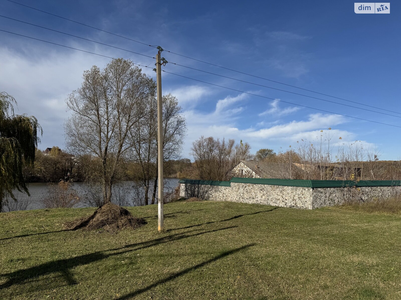 Земельный участок коммерческого назначения в Селище, площадь 27.7 сотки фото 1 Земельный участок коммерческого назначения в Селище, площадь 27.7 сотки фото 1