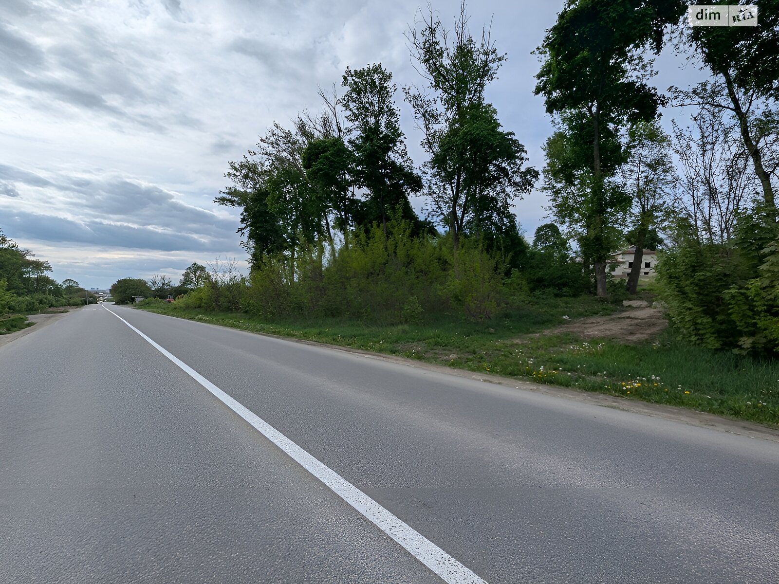 Земельна ділянка комерційного призначення в Смиківці, площа 50 соток фото 1 Земельна ділянка комерційного призначення в Смиківці, площа 50 соток фото 1