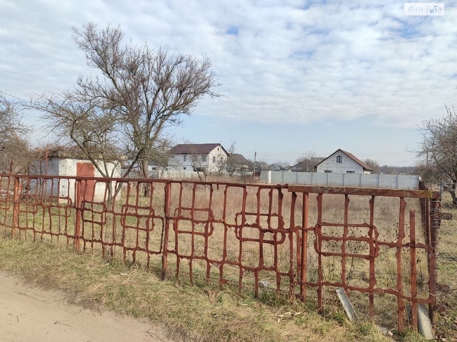 Земельна ділянка сільськогосподарського призначення в Фурсах, площа 8.2 сотки фото 1 Земельна ділянка сільськогосподарського призначення в Фурсах, площа 8.2 сотки фото 1