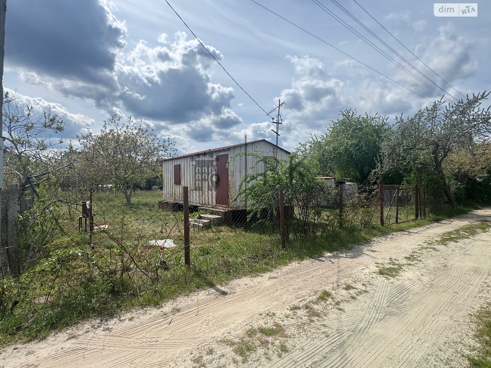 Земельна ділянка сільськогосподарського призначення в Лютіжі, площа 6 соток фото 1 Земельна ділянка сільськогосподарського призначення в Лютіжі, площа 6 соток фото 1