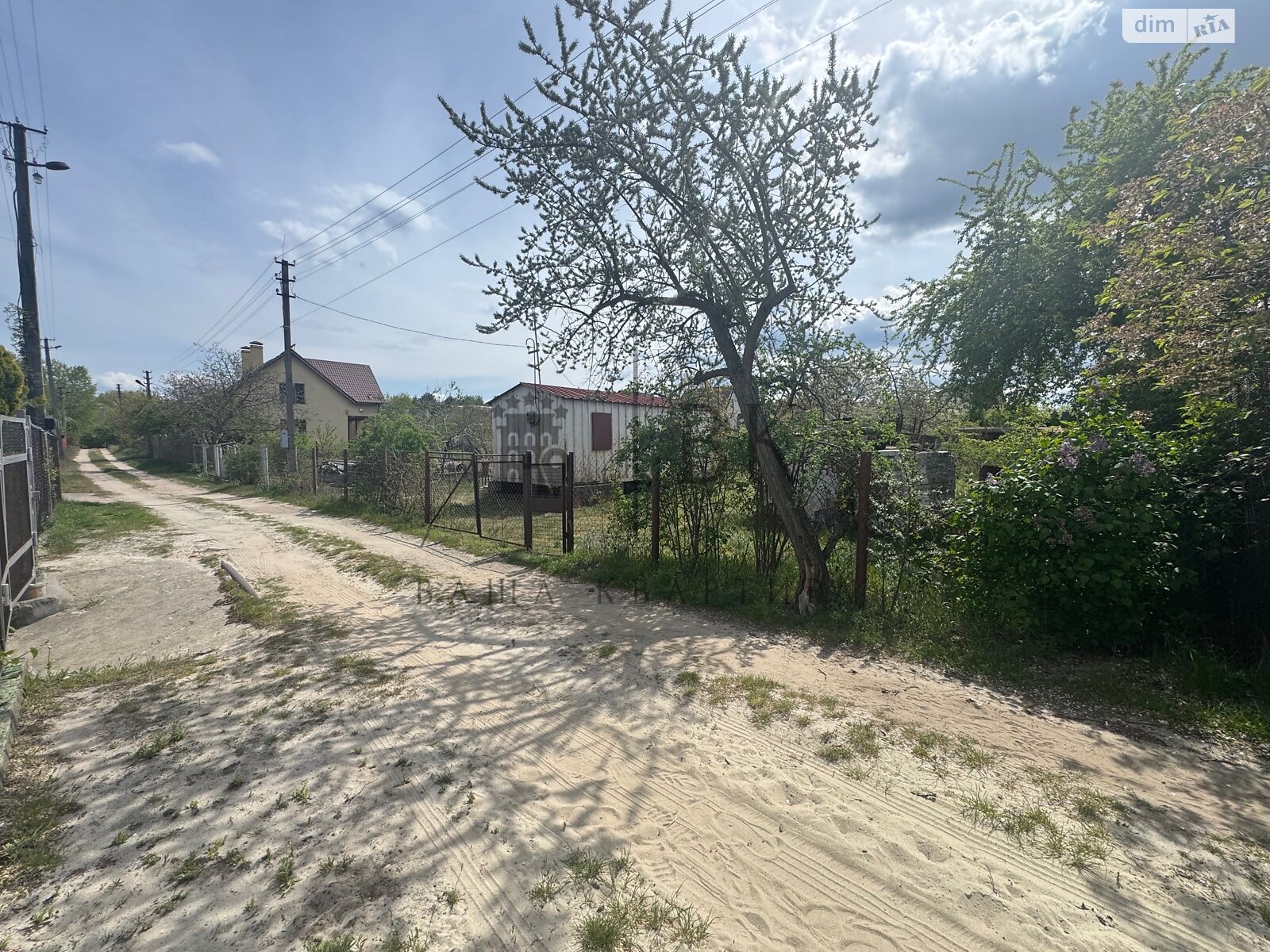 Земельна ділянка сільськогосподарського призначення в Лютіжі, площа 6 соток фото 1 Земельна ділянка сільськогосподарського призначення в Лютіжі, площа 6 соток фото 1