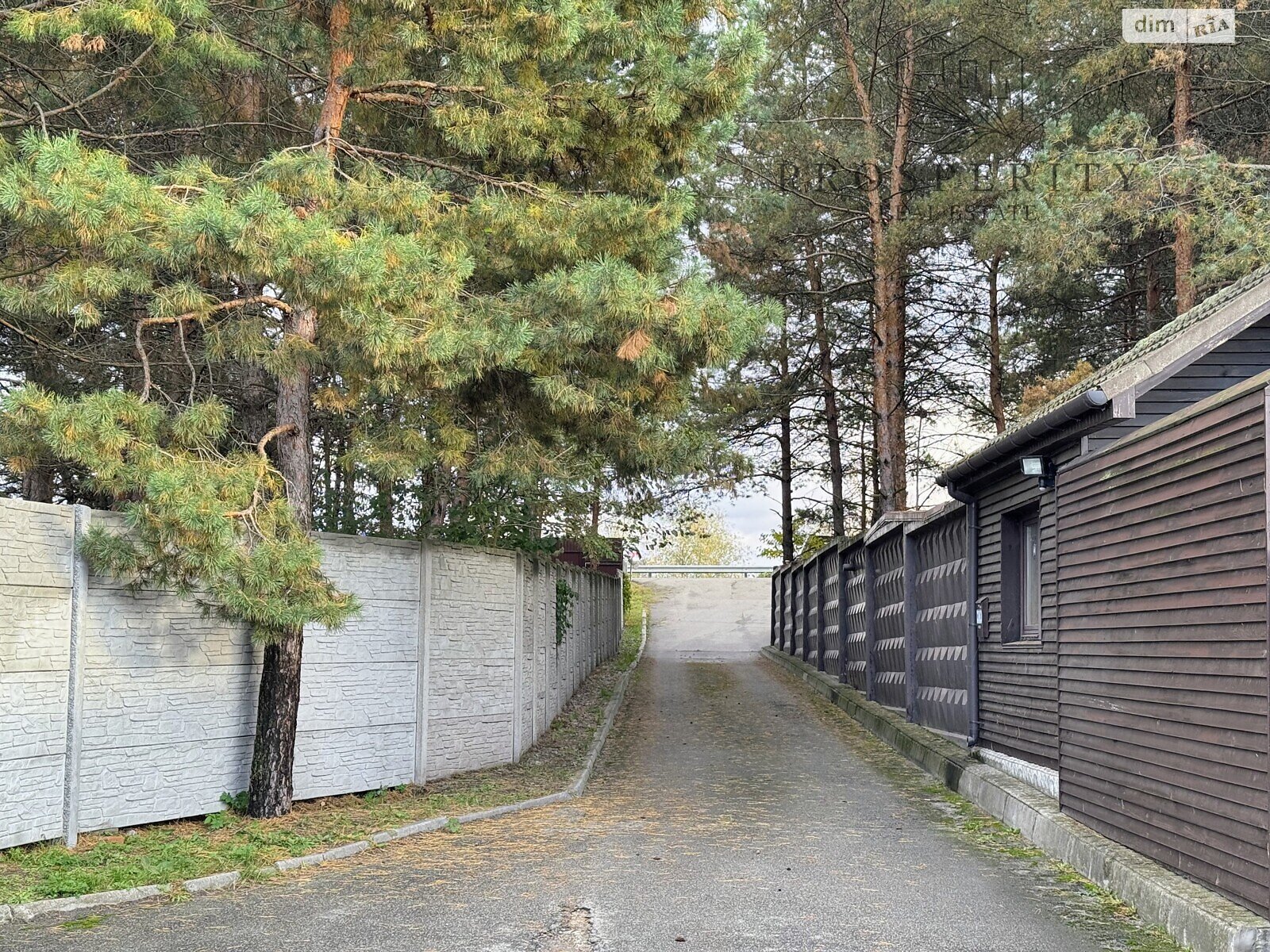 Земельна ділянка сільськогосподарського призначення в Плютах, площа 13.2 сотки фото 1 Земельна ділянка сільськогосподарського призначення в Плютах, площа 13.2 сотки фото 1