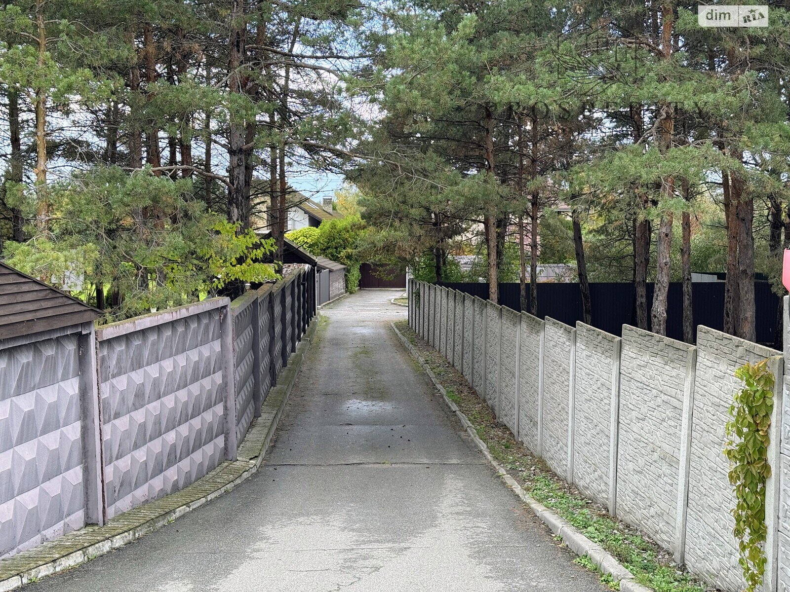 Земельна ділянка сільськогосподарського призначення в Плютах, площа 13.2 сотки фото 1 Земельна ділянка сільськогосподарського призначення в Плютах, площа 13.2 сотки фото 1