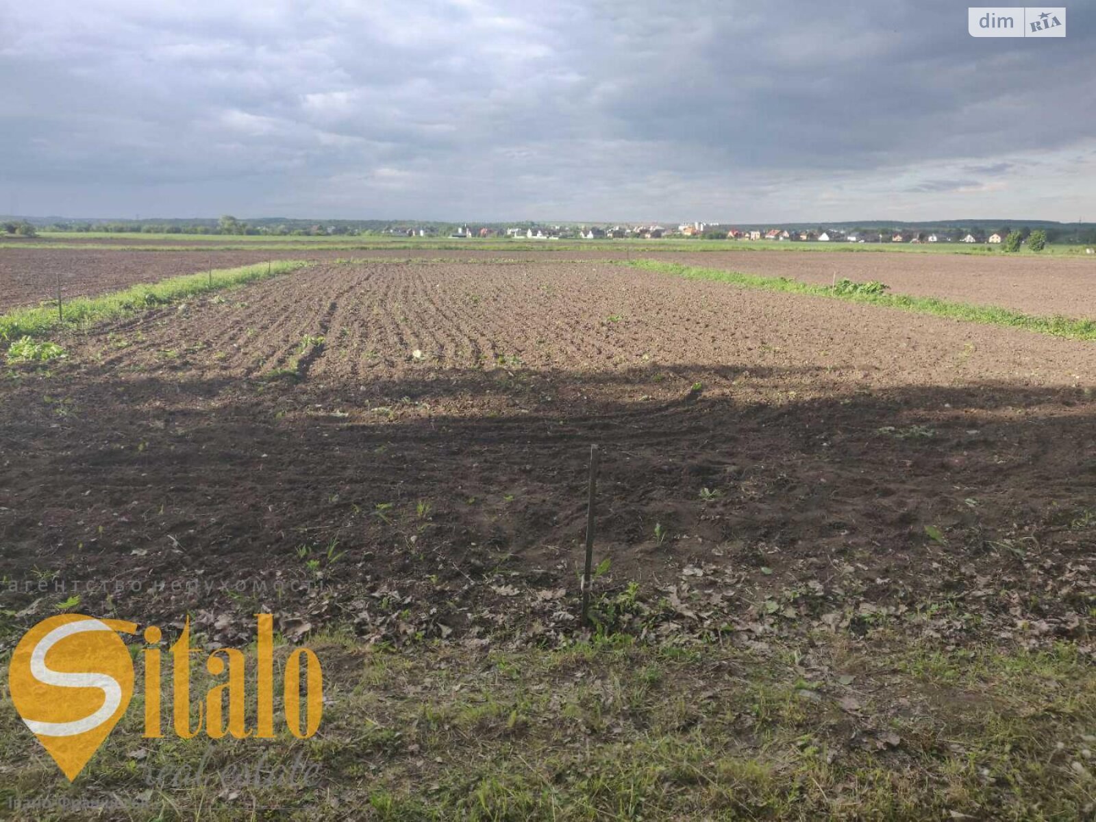 Земельна ділянка сільськогосподарського призначення в Підпечерах, площа 10.5 сотки фото 1 Земельна ділянка сільськогосподарського призначення в Підпечерах, площа 10.5 сотки фото 1