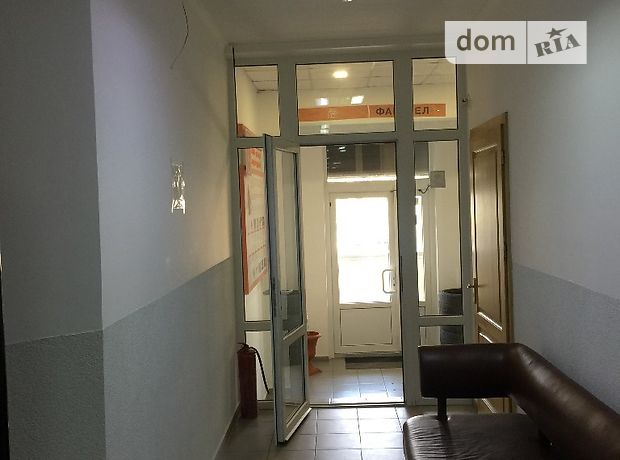 Офисное помещение на 230 кв.м. в бизнес-центре в Ивано-Франковске фото 1 Офисное помещение на 230 кв.м. в бизнес-центре в Ивано-Франковске фото 1