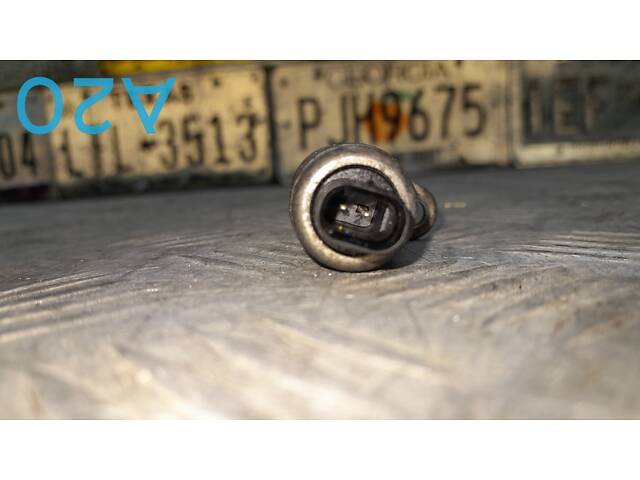 06E103697AE - Б/У Клапан электромагнитный на VOLKSWAGEN TIGUAN (AD1) 2.0 TSI - Фото 2