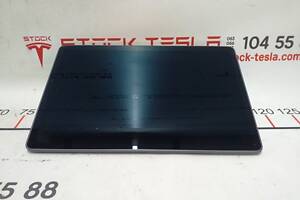 1 Дисплей с тачскрином Tesla model 3 1089543-00-H
