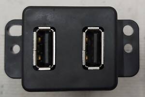 1 Порти USB (media hub) Tesla model S, model S REST 1004815-01-B