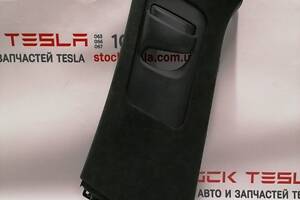 10 Облицовка стойки B верхняя левая ULTRASUEDE BLK Tesla Model X 1035951-06-I