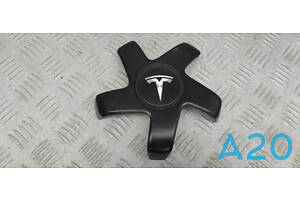 104423400B - Б/У Заглушка диска на TESLA MODEL 3 Standard Range