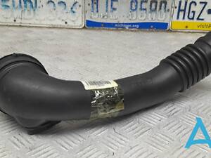 13717609811 - Б/У Патрубок интеркулера на BMW X5 (E70) xDrive 35 i (Отломана часть)