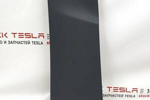 14 Облицовка стойки В нижняя левая GRAPH в сборе Tesla model X 1035967-01-H