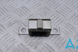 145187800A - Б/В Кронштейн дифузора на TESLA MODEL 3 Mid Range