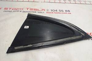 15 Скло крила заднього правого (кватирка) Tesla model X 1034907-80-F