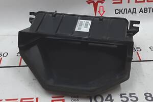 2 Корпус фильтра кондиционера с повреждением Tesla model S 1006384-00-C