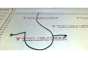 2 Магистраль омывателя лобового стекла шланг резиновый Tesla model S, model S REST