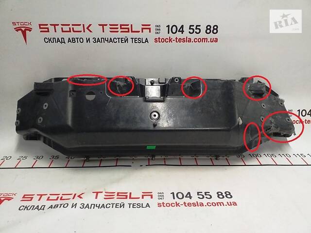 2 Панель передняя Tesla model X 1035176-00-G