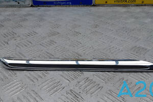 2138880473 - Б/У Молдинг решетки радиатора на MERCEDES-BENZ E450 (W213) 3.0 4MATIC (маленька тріщина)