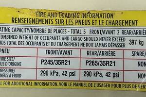 3 Етикетка (лейба, наклейка) з х-мі коліс та макс. допустимим довантаженням Tesla model S P85D 1013935-00-C