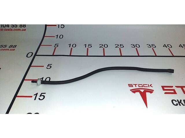 3 Шланг бачка омывателя с клапаном Tesla model S, model S REST 1005458-00-B