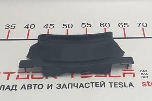 32 Накладка декоративная рулевой колонки Tesla model S, model S REST, model X 1008303-01-E