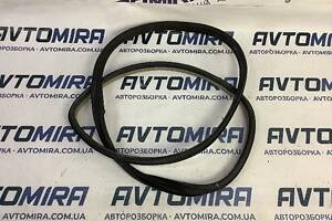 Уплотнитель задней двери 3260mm R/L Opel Astra H 2004-2010 13170856