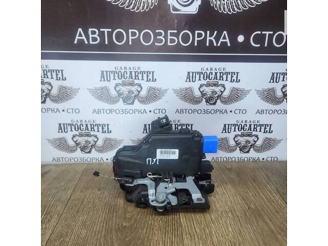 3b1837016ce замок двері передній правий Skoda fabia 1