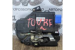 3d4839016 Замок передній правий Volkswagen Touareg