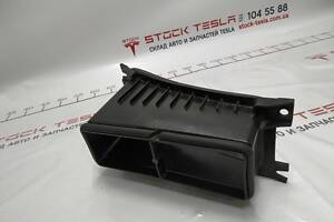 4 Корпус фильтра кондиционера (передняя насадка) Tesla model S REST, Tesla model X 1046211-00-H