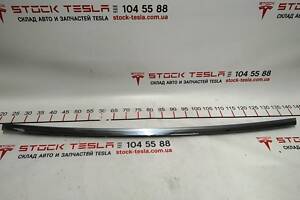 4 Накладка хромированная верхняя двери задней правой Tesla model X 1032250-00-J
