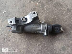 4B0905851C замок запалювання для Volkswagen T5 Transporter Caravelle 2004-2009року