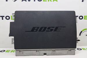 4M0035223A Підсилювач аудіо Q7 4M з кронштейном, BOSE