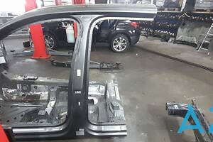 4M0809223B - Б/У Стойка кузова на AUDI Q7 (4M) 3.0 TFSI quattro