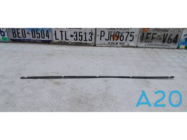 4M0845453 - Б/В Кронштейн молдингу лобового скла на AUDI Q7 (4M) 3.0 TFSI quattro 