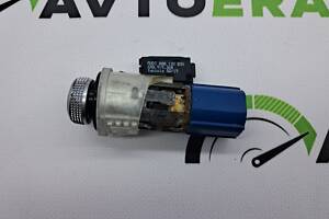 4M0919309 Розетка 12V (прикуриватель) Q5 80A топленый, в багажнике