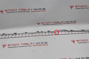 5 Молдинг накладки порога левого (пластик хром) с повреждением Tesla model S, model S REST 1024575-00-G