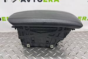 51169281632 Подлокотник BMW X5 F15 отломано два крепежных отверстия 9/10 черная кожа