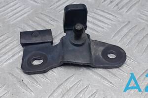 51247294695 - Б/У Кронштейн амортизатора крышки багажника на BMW X5 (F15, F85) xDrive 35 i 