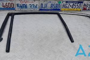 51357381281 - Б/У Направляющая стекла двери на BMW 5 (G30) xDrive 530 i